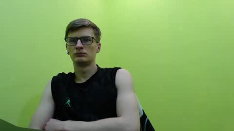 Snapshot of ray_booy chatting on 04/01/26, 09:12 Ray Booy online show from 04/01/26, 09:12