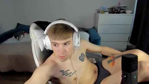 Ray online show from 10/01/25, 02:01