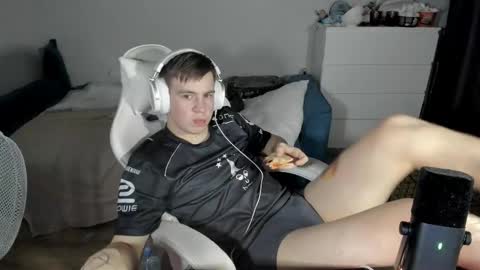 Ray online show from 10/16/25, 10:33