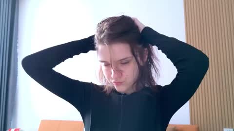 Ray-Ray online show from 11/28/25, 01:08