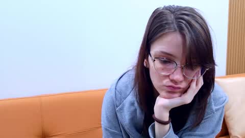 Ray-Ray online show from 12/17/25, 01:33