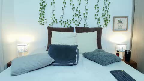 Ray online show from 10/17/25, 11:18