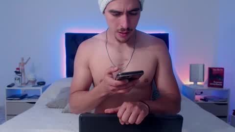 Ray online show from 01/11/26, 01:21