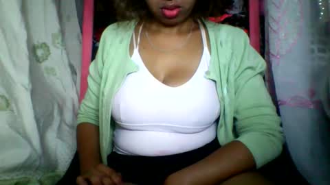 Snapshot of rayana_69 chatting on 05/10/26, 01:33 rayana_69 online show from 05/10/26, 01:33