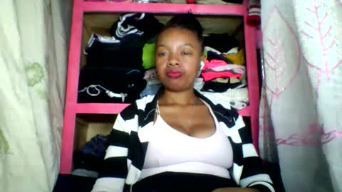Snapshot of rayana_69 chatting on 05/15/26, 11:34 rayana_69 online show from 05/15/26, 11:34