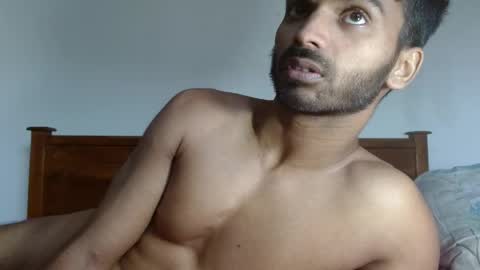 Snapshot of rayannzz chatting on 05/25/26, 02:06 eyan online show from 05/25/26, 02:06
