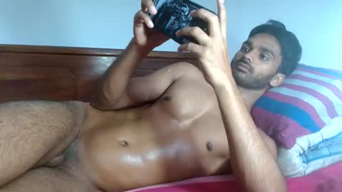 Snapshot of rayannzz chatting on 06/27/26, 01:43 eyan online show from 06/27/26, 01:43