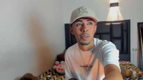 Rayn online show from 10/31/25, 03:07