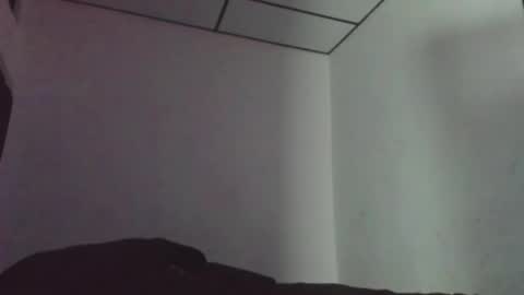 Snapshot of raydevil_ chatting on 01/16/26, 08:18 Rayn online show from 01/16/26, 08:18