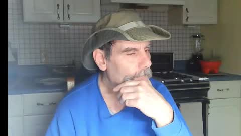 Snapshot of raylene4u2 chatting on 02/02/26, 08:02 Ray online show from 02/02/26, 08:02