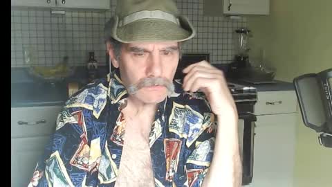Snapshot of raylene4u2 chatting on 02/17/26, 06:43 Ray online show from 02/17/26, 06:43
