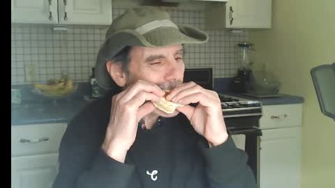 Snapshot of raylene4u2 chatting on 02/22/26, 07:12 Ray online show from 02/22/26, 07:12