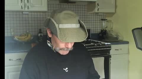 Snapshot of raylene4u2 chatting on 02/23/26, 07:17 Ray online show from 02/23/26, 07:17