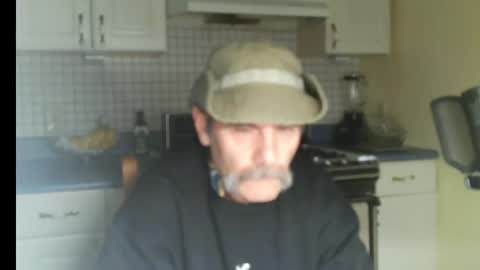 Snapshot of raylene4u2 chatting on 02/25/26, 10:03 Ray online show from 02/25/26, 10:03