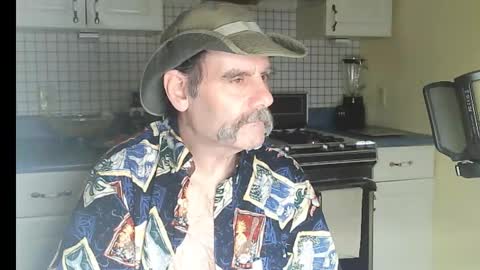 Snapshot of raylene4u2 chatting on 03/01/26, 05:20 Ray online show from 03/01/26, 05:20