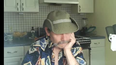 Snapshot of raylene4u2 chatting on 03/04/26, 08:15 Ray online show from 03/04/26, 08:15