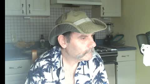 Snapshot of raylene4u2 chatting on 03/05/26, 11:50 Ray online show from 03/05/26, 11:50