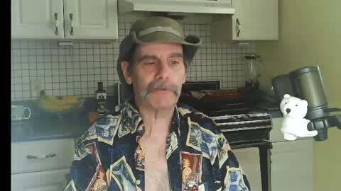 Snapshot of raylene4u2 chatting on 04/02/26, 08:06 Ray online show from 04/02/26, 08:06