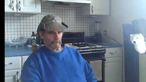 Snapshot of raylene4u2 chatting on 04/20/26, 09:16 Ray online show from 04/20/26, 09:16