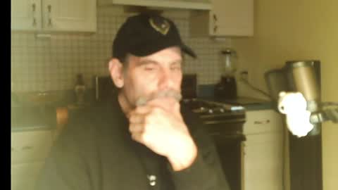 Snapshot of raylene4u2 chatting on 04/27/26, 05:49 Ray online show from 04/27/26, 05:49