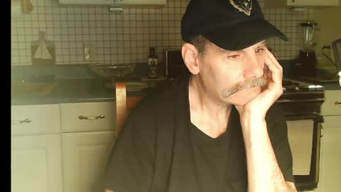 Snapshot of raylene4u2 chatting on 05/06/26, 02:51 Ray online show from 05/06/26, 02:51
