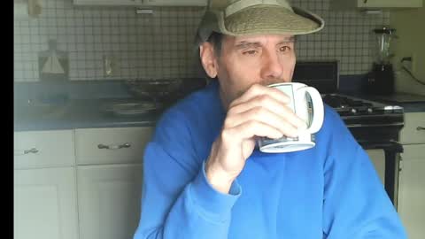 Snapshot of raylene4u2 chatting on 05/13/26, 08:23 Ray online show from 05/13/26, 08:23