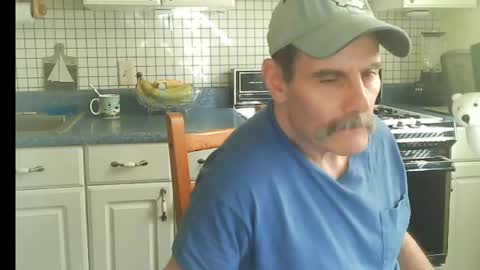 Snapshot of raylene4u2 chatting on 05/16/26, 07:45 Ray online show from 05/16/26, 07:45