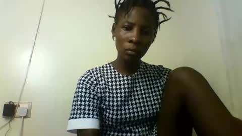 Snapshot of raylucia chatting on 04/21/26, 02:51 ray online show from 04/21/26, 02:51