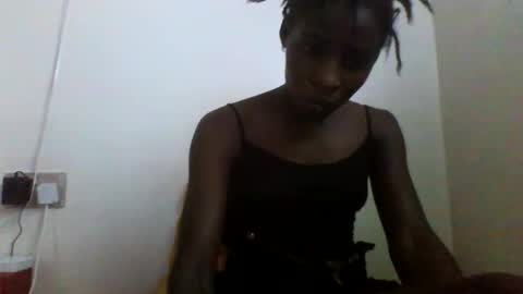 Snapshot of raylucia chatting on 04/21/26, 02:56 ray online show from 04/21/26, 02:56