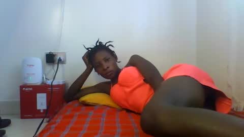 Snapshot of raylucia chatting on 04/23/26, 12:29 ray online show from 04/23/26, 12:29