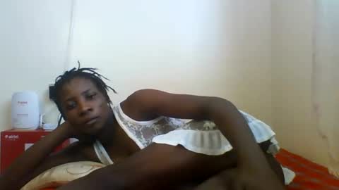 Snapshot of raylucia chatting on 04/25/26, 01:41 ray online show from 04/25/26, 01:41