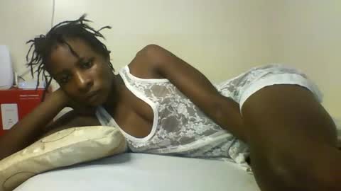 Snapshot of raylucia chatting on 04/29/26, 03:05 ray online show from 04/29/26, 03:05