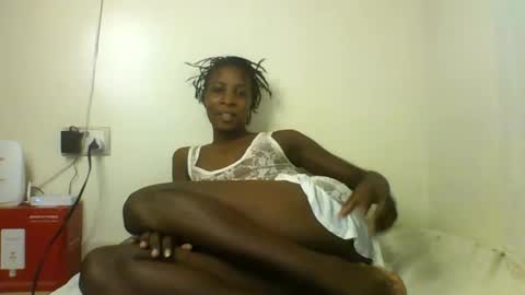 Snapshot of raylucia chatting on 04/29/26, 05:30 ray online show from 04/29/26, 05:30