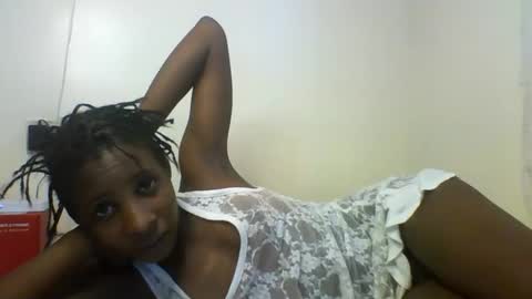 Snapshot of raylucia chatting on 04/30/26, 05:47 ray online show from 04/30/26, 05:47