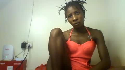 Snapshot of raylucia chatting on 05/01/26, 01:32 ray online show from 05/01/26, 01:32