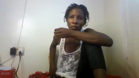 Snapshot of raylucia chatting on 05/02/26, 05:45 ray online show from 05/02/26, 05:45