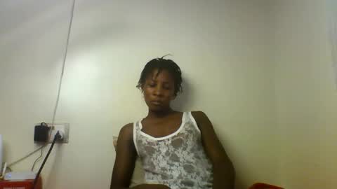 Snapshot of raylucia chatting on 05/06/26, 02:33 ray online show from 05/06/26, 02:33