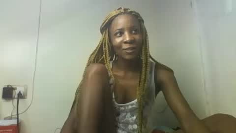 Snapshot of raylucia chatting on 06/05/26, 03:02 ray online show from 06/05/26, 03:02
