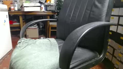 Snapshot of raysmith77777777 chatting on 12/18/24, 12:32 Ray online show from 12/18/24, 12:32