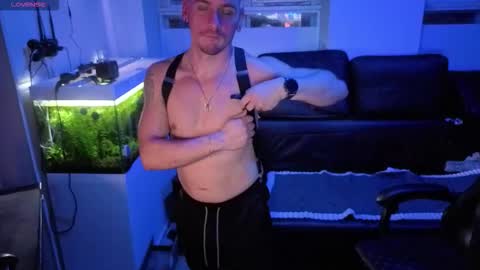 Rayzel online show from 02/13/26, 09:44