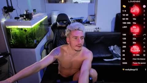 Rayzel online show from 02/20/26, 01:13