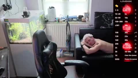 Snapshot of rayzel31 chatting on 03/20/26, 05:07 Rayzel online show from 03/20/26, 05:07
