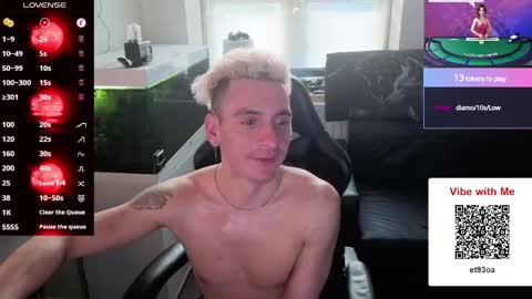 Rayzel online show from 05/23/26, 03:45