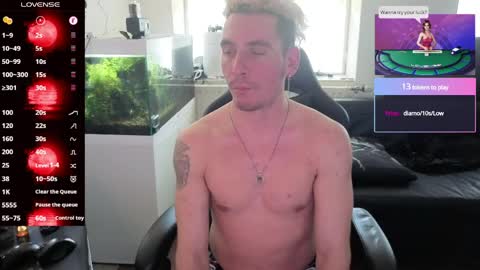 Snapshot of rayzel_white chatting on 05/31/26, 12:45 Rayzel White online show from 05/31/26, 12:45
