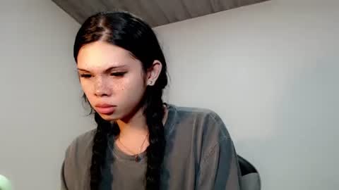 Snapshot of raze_fuckzx chatting on 01/18/26, 12:03 cindy online show from 01/18/26, 12:03