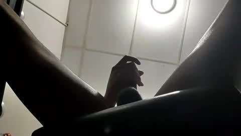 Snapshot of razor20221 chatting on 02/05/25, 02:37 razor20221 online show from 02/05/25, 02:37