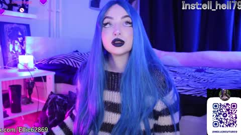 Snapshot of razor_claw chatting on 10/13/25, 08:53 My kittensIm on vacation until July 25th. You can join the fan club  free content  online show from 10/13/25, 08:53