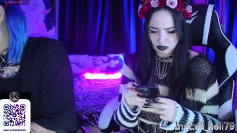 Snapshot of razor_claw chatting on 02/13/26, 08:38 My kittensIm on vacation until July 25th. You can join the fan club free content online show from 02/13/26, 08:38