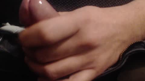 Snapshot of rb4711 chatting on 12/30/24, 02:19 rb4711 online show from 12/30/24, 02:19