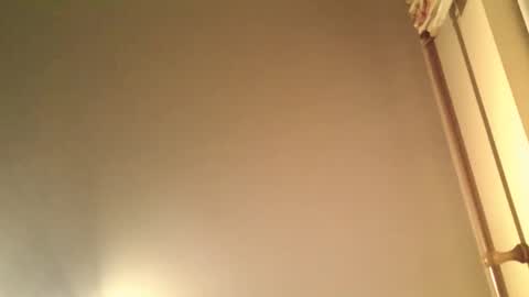 Snapshot of rdrew chatting on 04/15/26, 08:31 rdrew online show from 04/15/26, 08:31